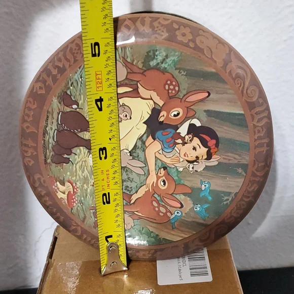 Vintage Disney, Snow White, Metal Container - Picture 6 of 7